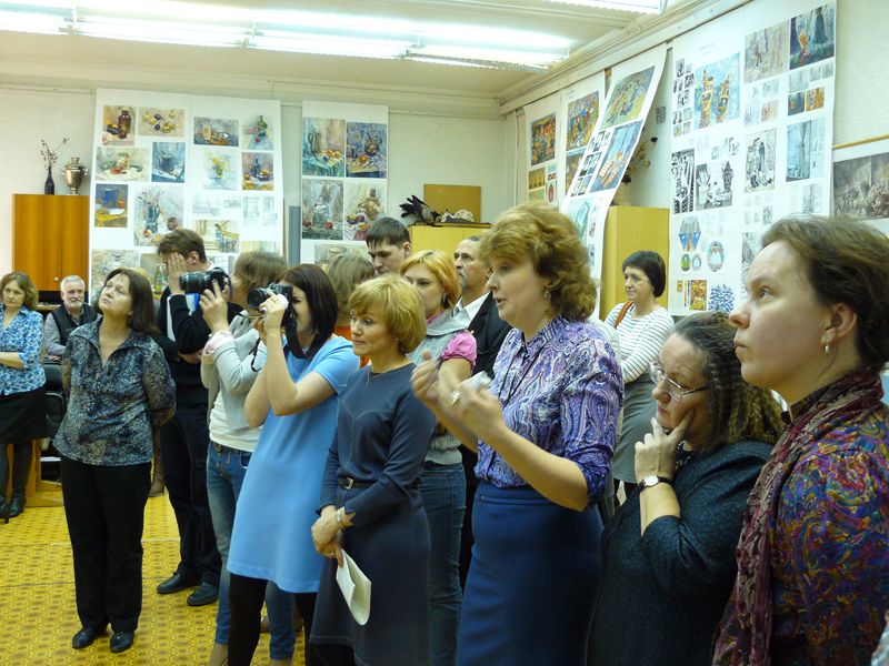 Экспозицию представляет ДХШ Железногорск